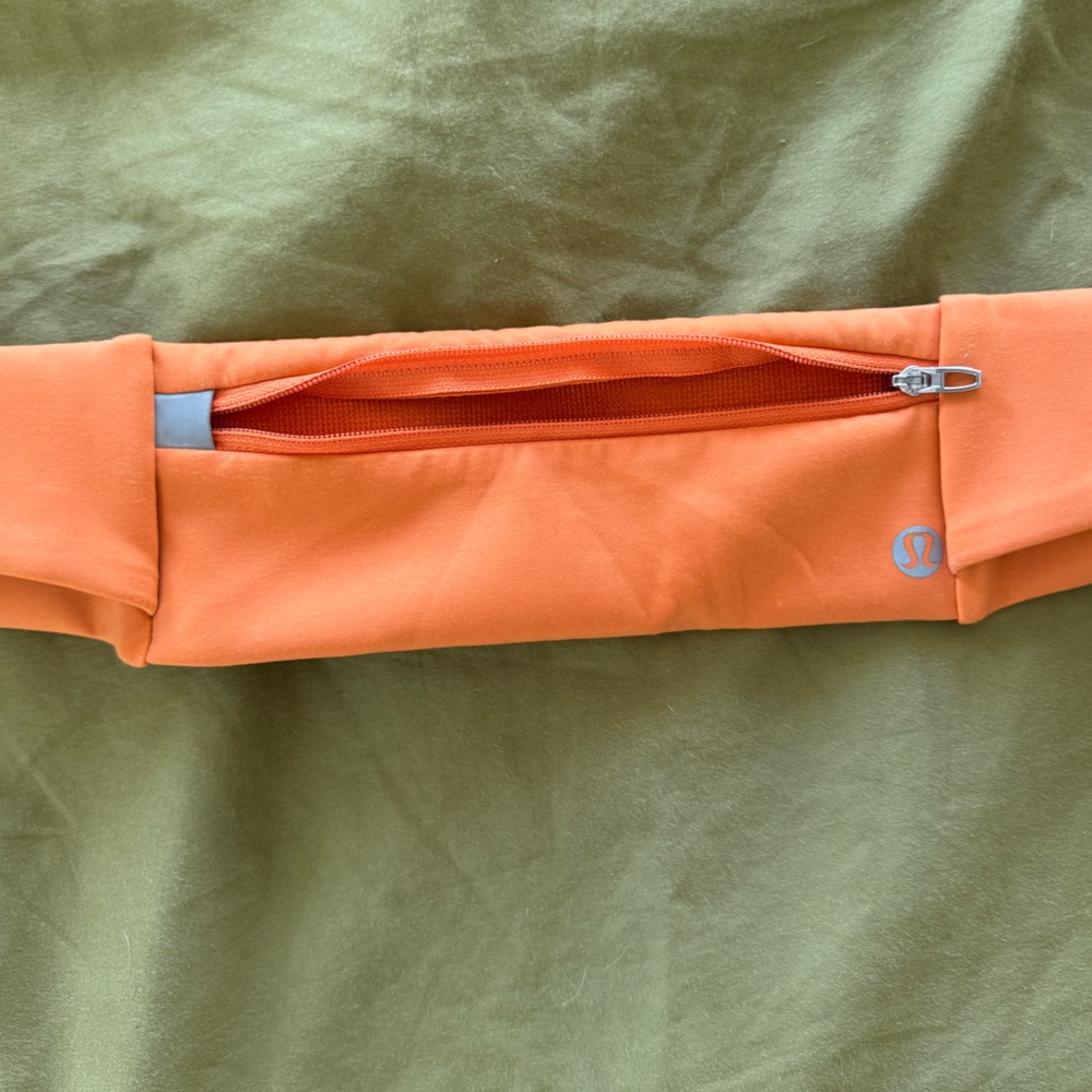 Lululemon running belt